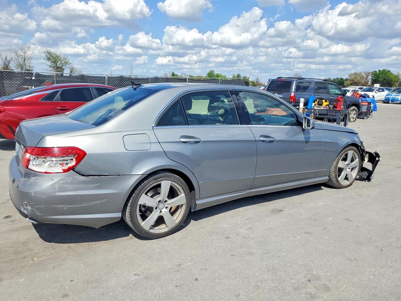 2010 MERCEDES-BENZ E 350 photo 5