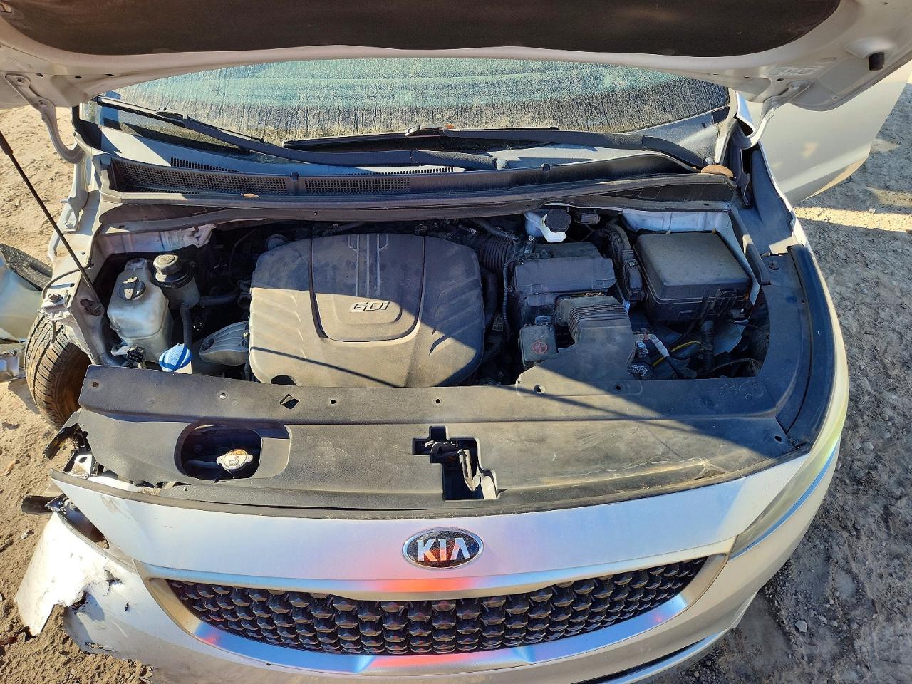 2016 KIA SEDONA LX photo 12