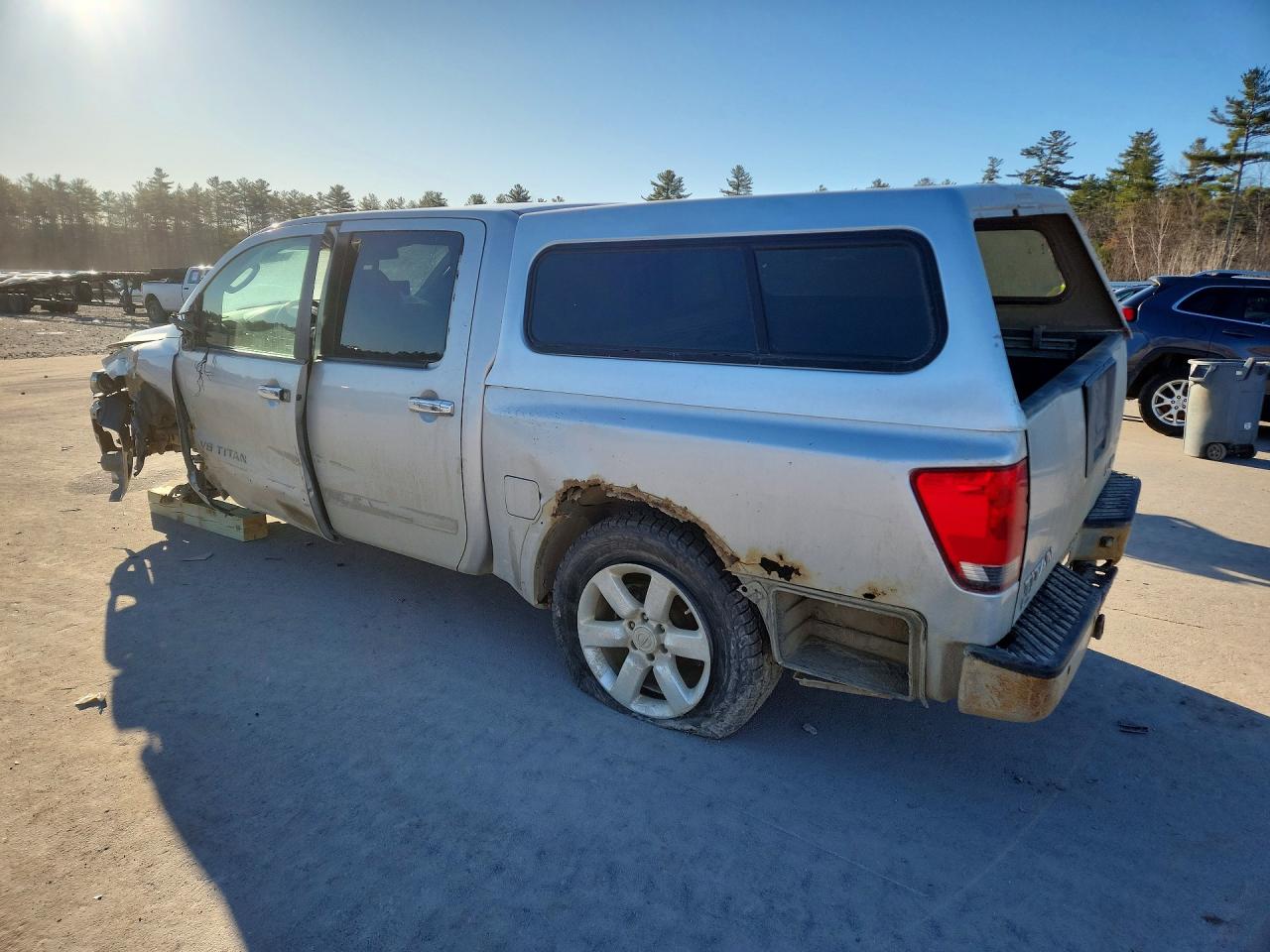 2011 NISSAN TITAN SV photo 4