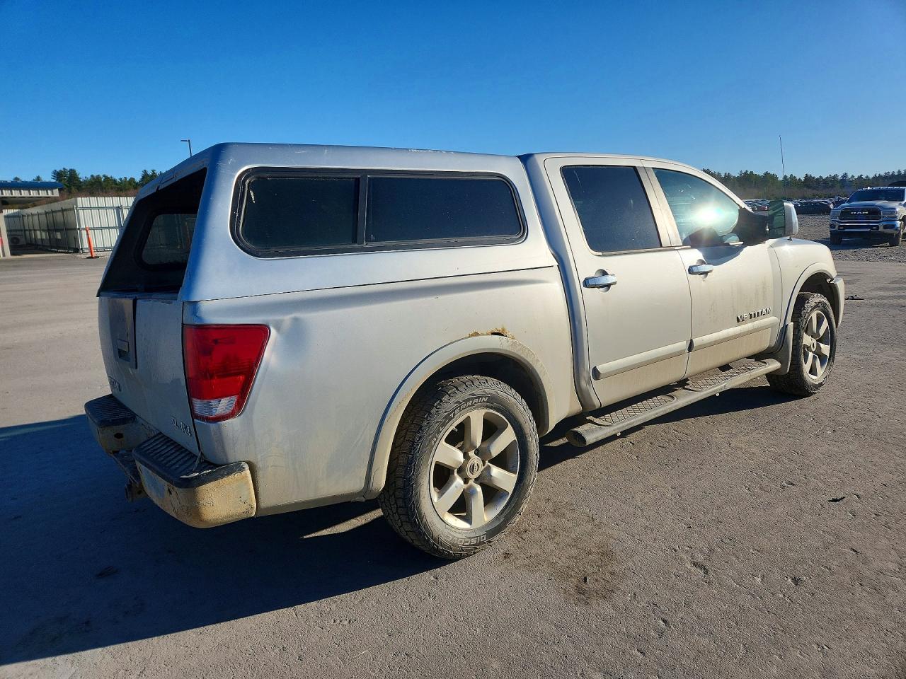 2011 NISSAN TITAN SV photo 7