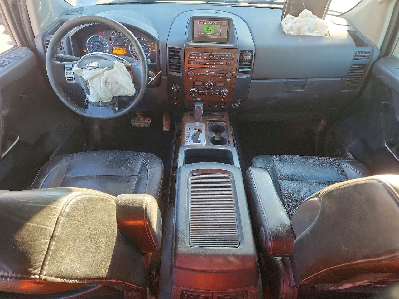 2011 NISSAN TITAN SV photo 22