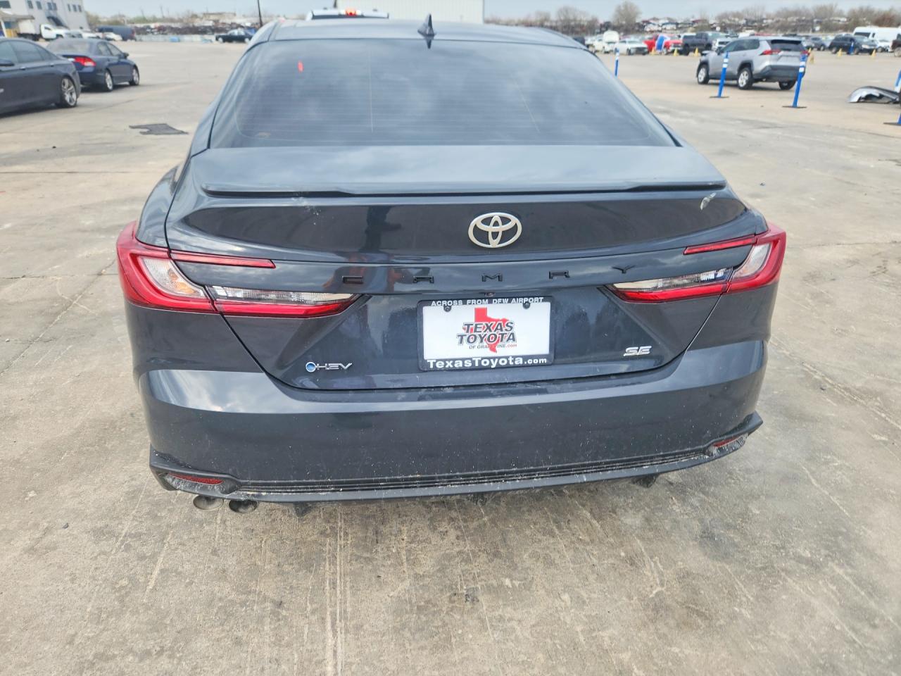 2025 TOYOTA CAMRY SE photo 11