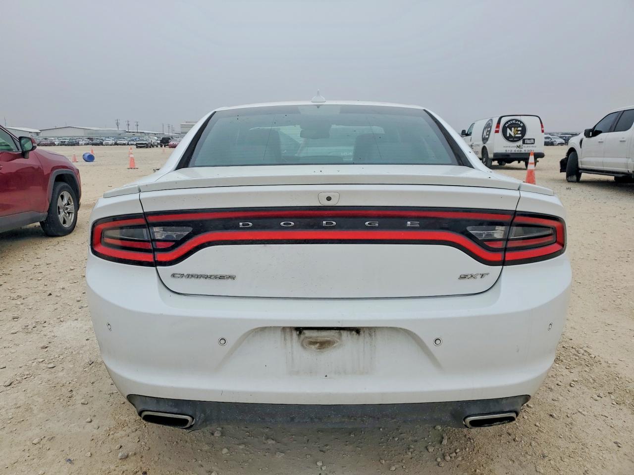 2015 DODGE CHARGER SXT photo 21