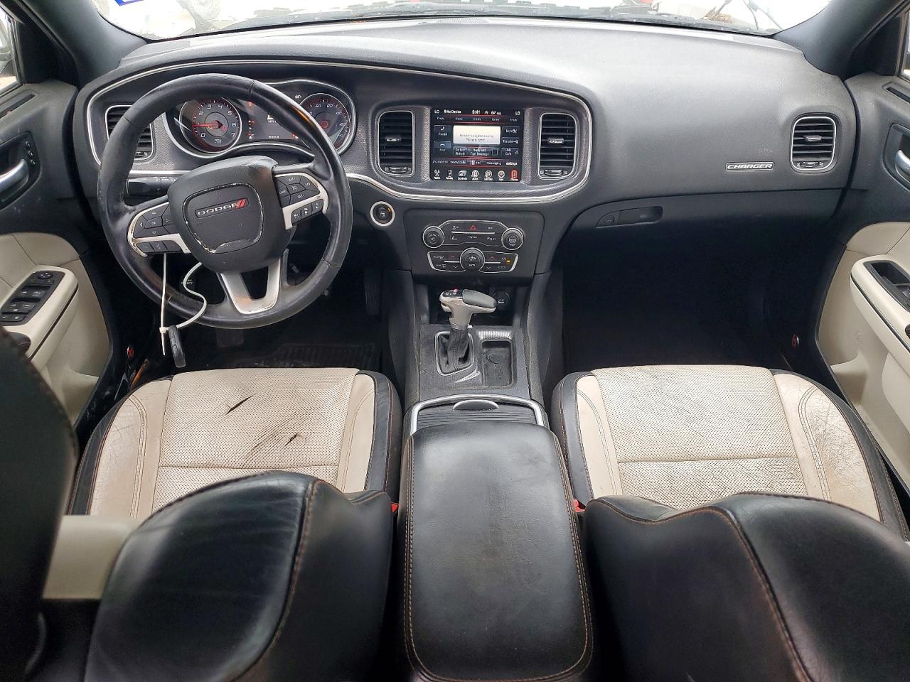 2015 DODGE CHARGER SXT photo 29