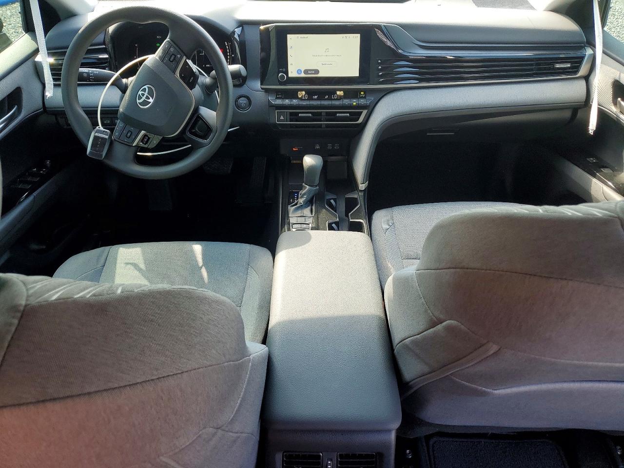 2026 TOYOTA CAMRY LE photo 8