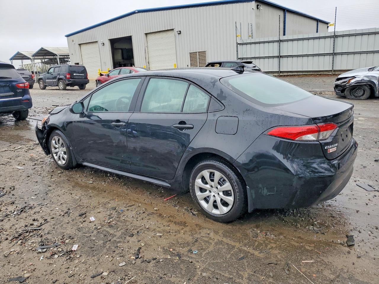 2025 TOYOTA COROLLA LE photo 3