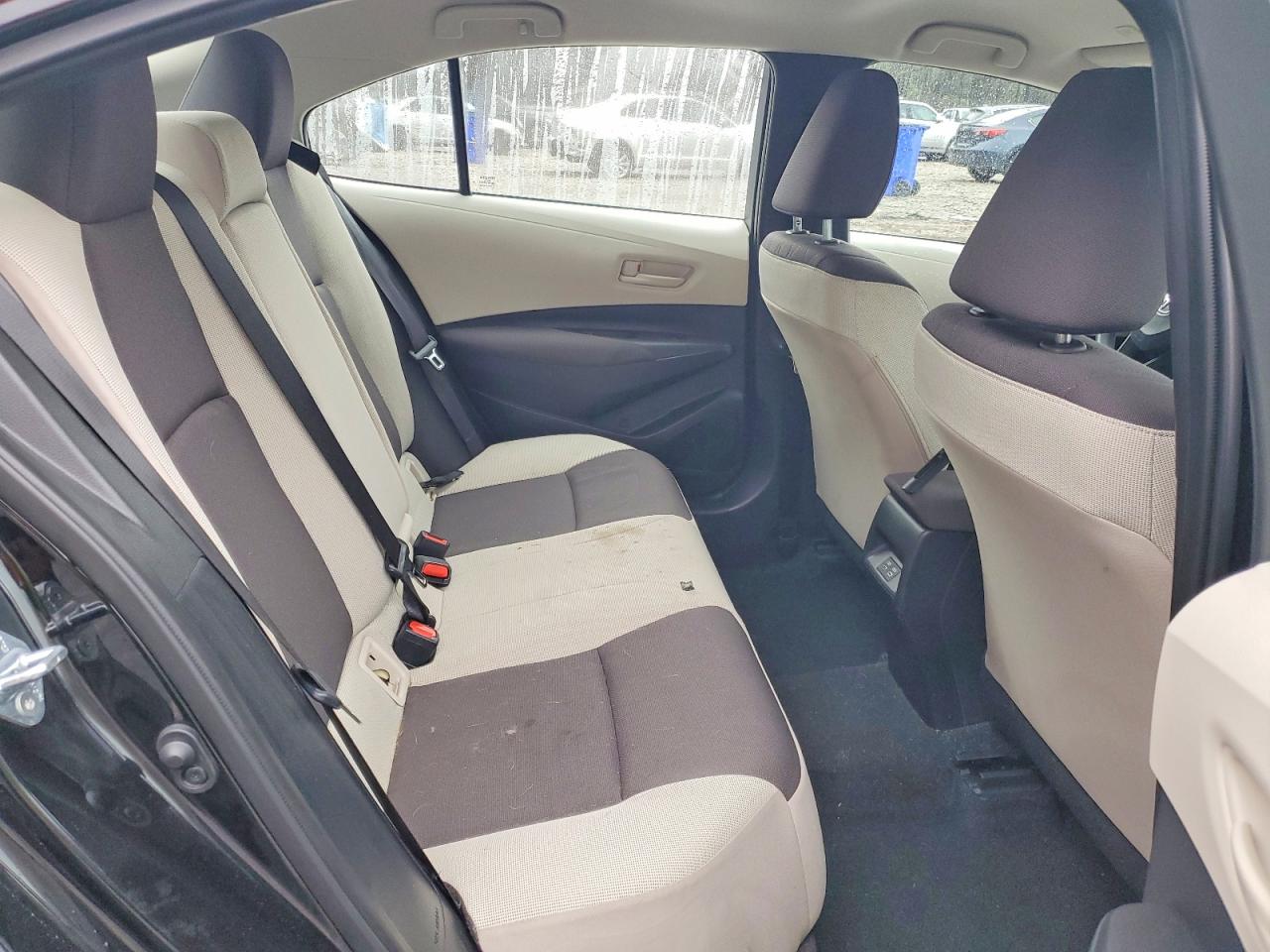 2025 TOYOTA COROLLA LE photo 19