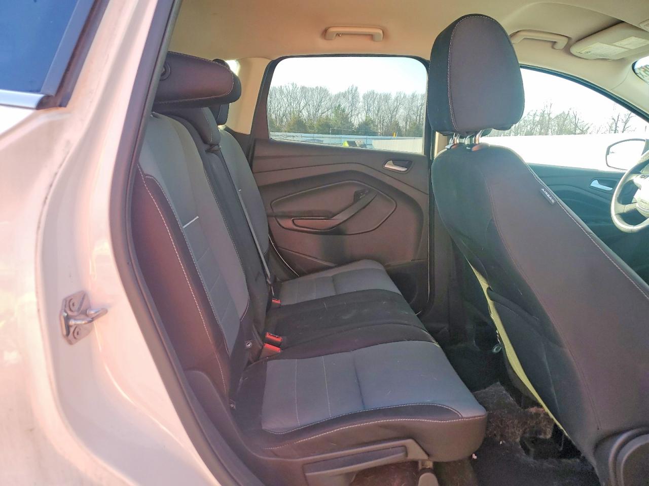 2015 FORD ESCAPE SE photo 11