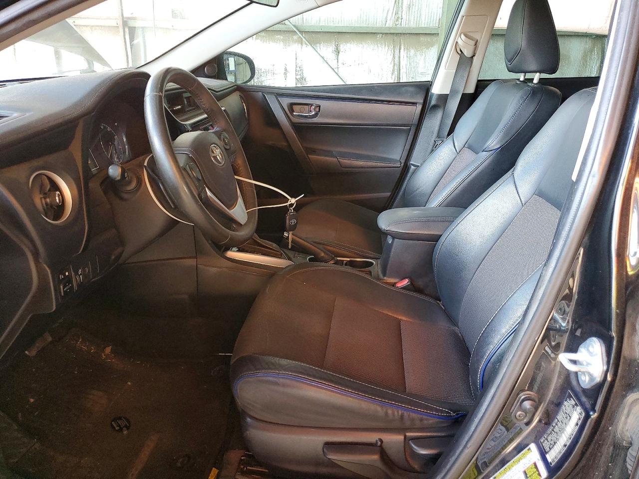 2017 TOYOTA COROLLA SE photo 7