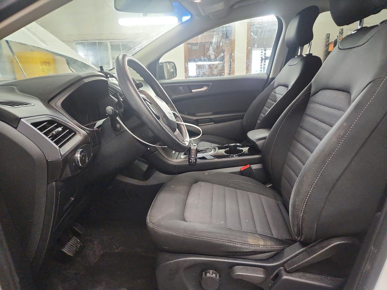 2016 FORD EDGE SE photo 13