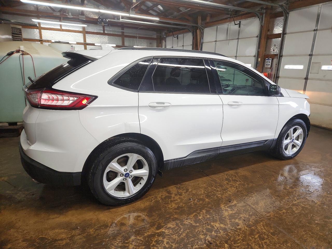 2016 FORD EDGE SE photo 5