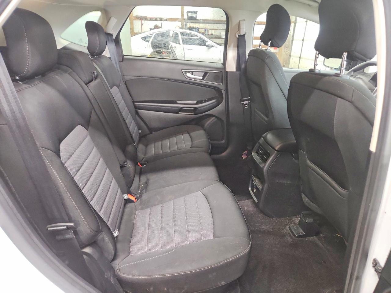 2016 FORD EDGE SE photo 21