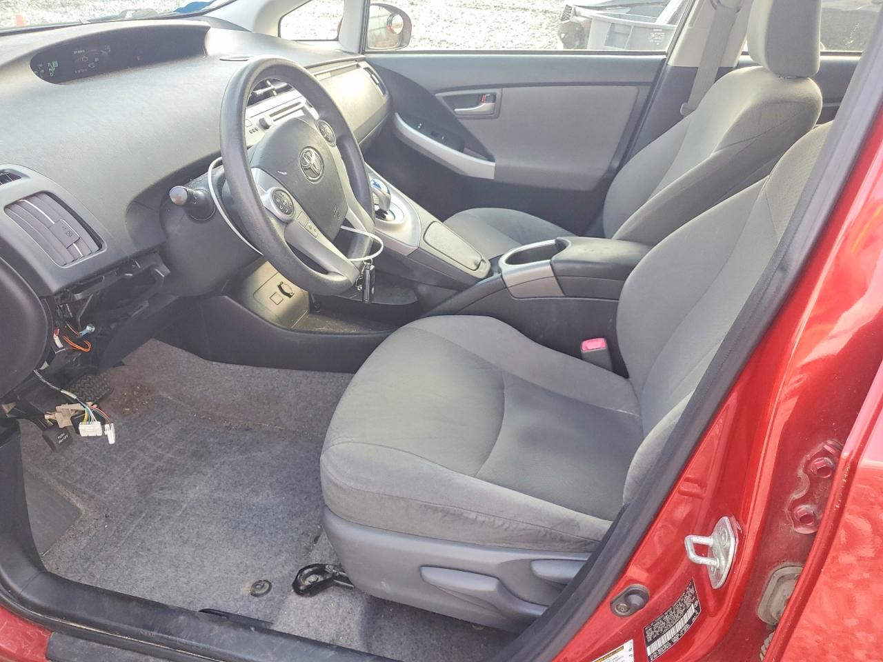 2012 TOYOTA PRIUS TWO photo 7