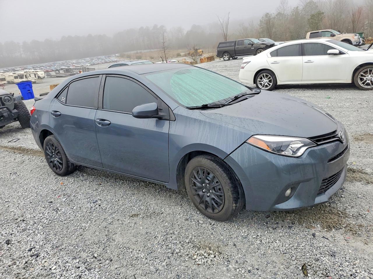 2016 TOYOTA COROLLA LE photo 4