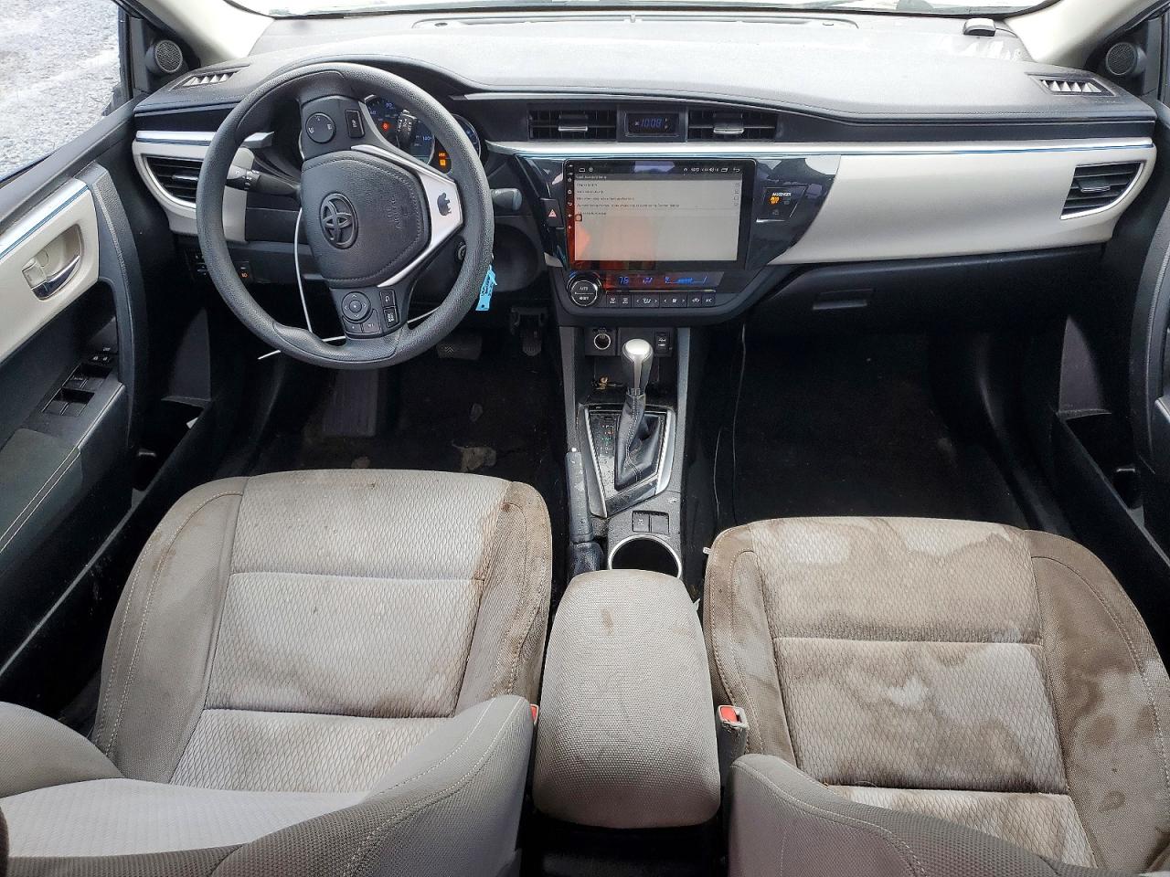 2016 TOYOTA COROLLA LE photo 8