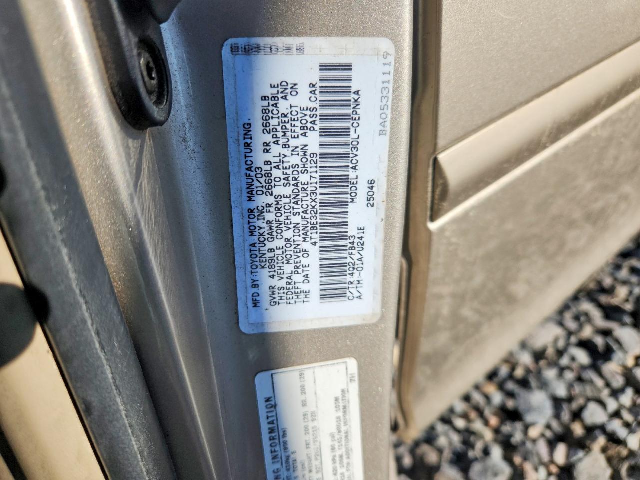 2003 TOYOTA CAMRY photo 23