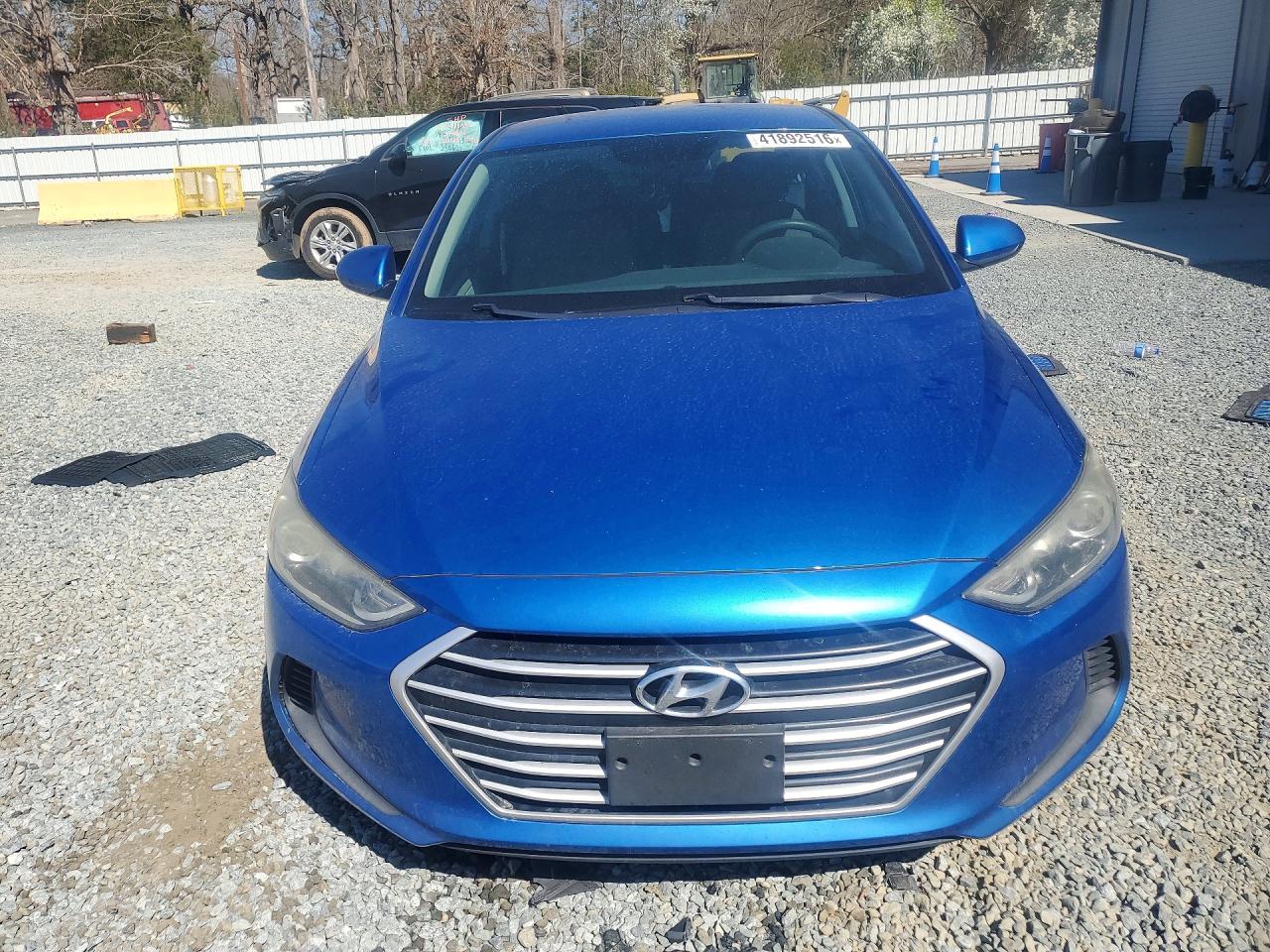 2017 HYUNDAI ELANTRA SE photo 5