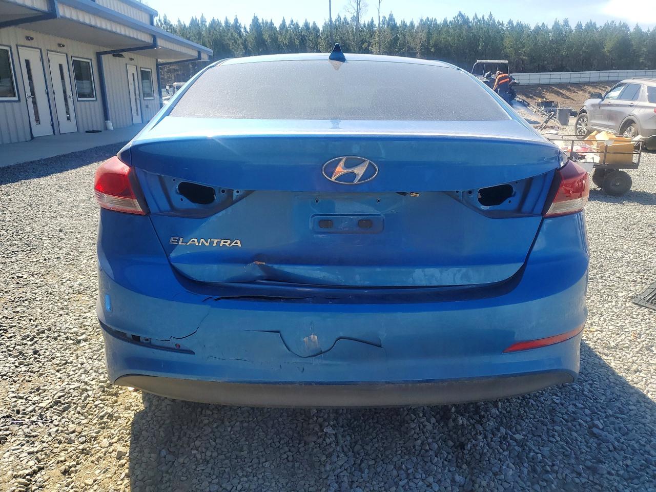 2017 HYUNDAI ELANTRA SE photo 6