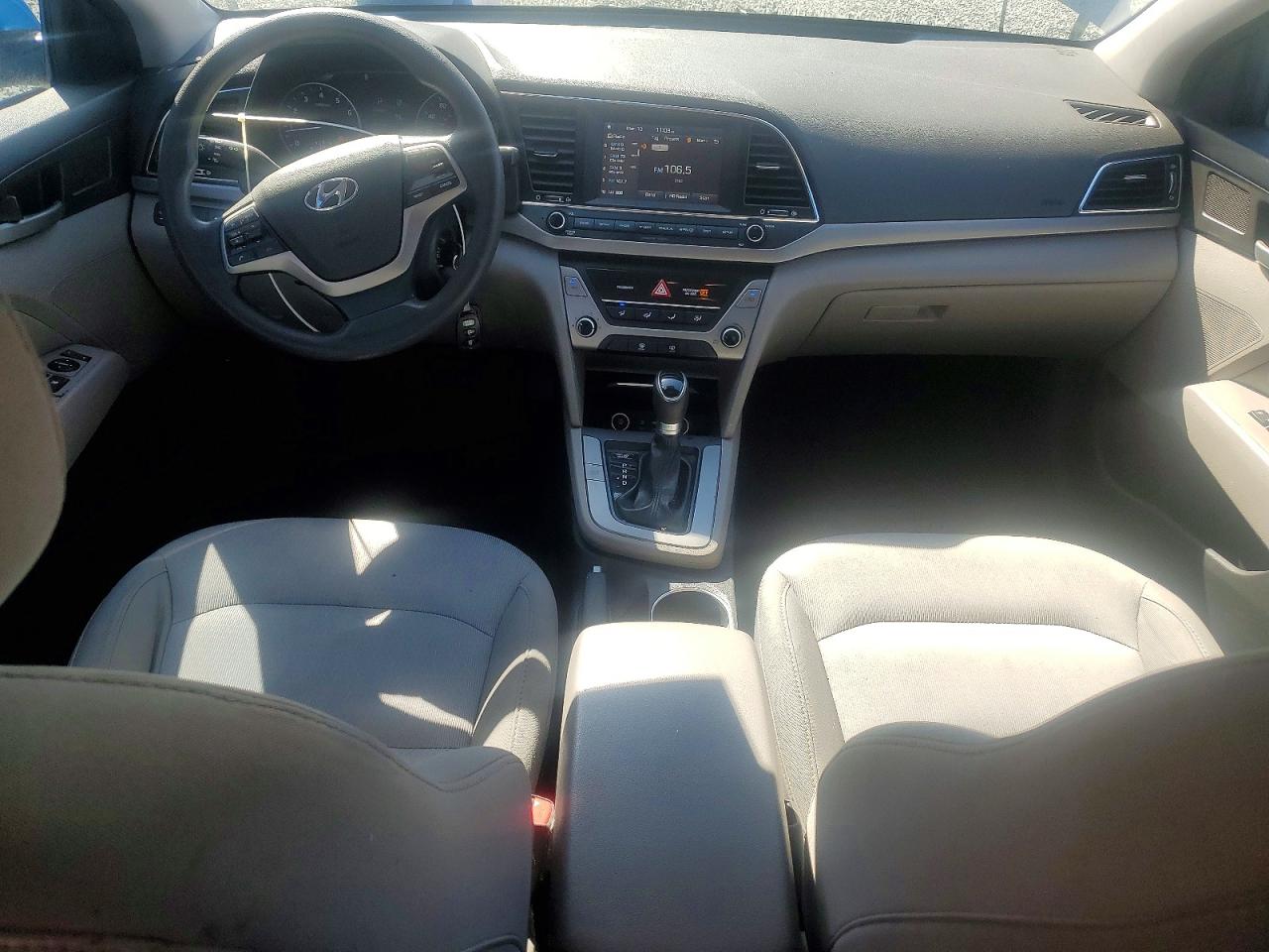 2017 HYUNDAI ELANTRA SE photo 8