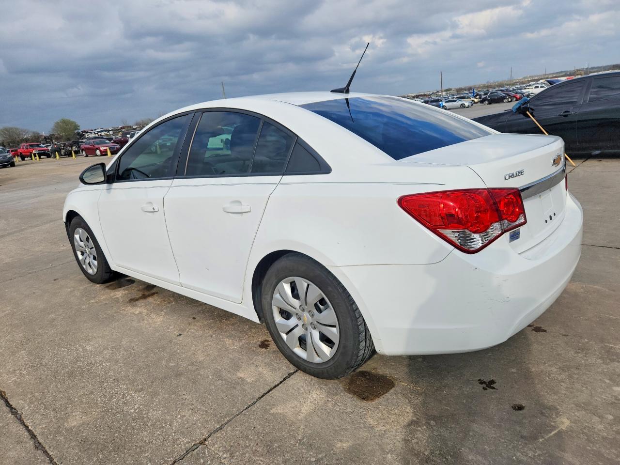 2014 CHEVROLET CRUZE LS photo 3