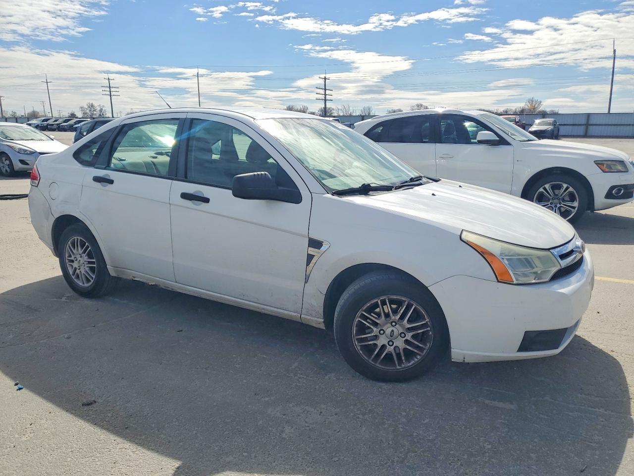 2008 FORD FOCUS SE photo 4
