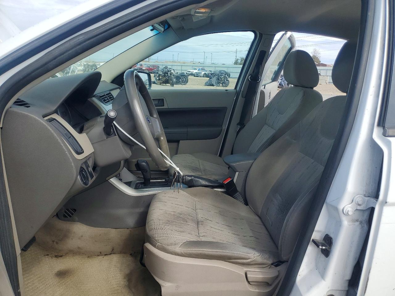 2008 FORD FOCUS SE photo 7