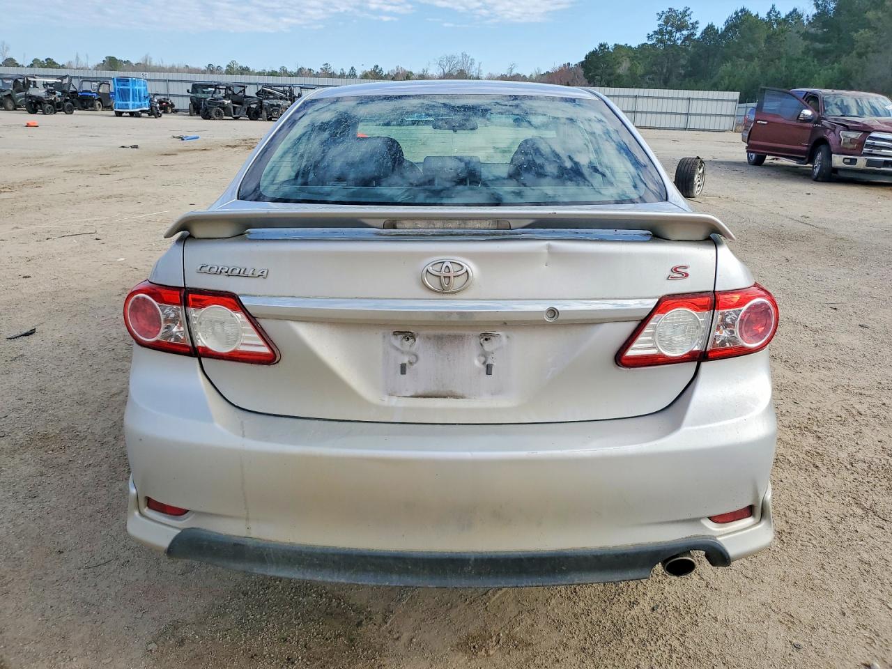 2011 TOYOTA COROLLA S photo 6