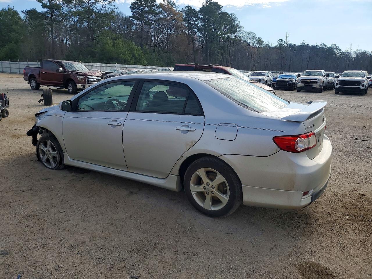 2011 TOYOTA COROLLA S photo 2