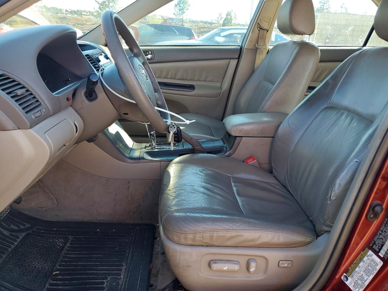 2005 TOYOTA CAMRY LE photo 7
