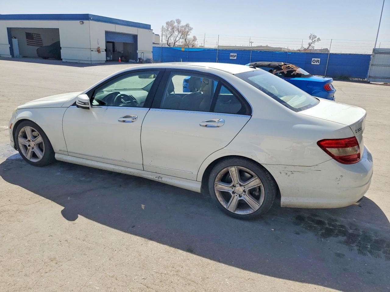 2011 MERCEDES-BENZ C 300 photo 3