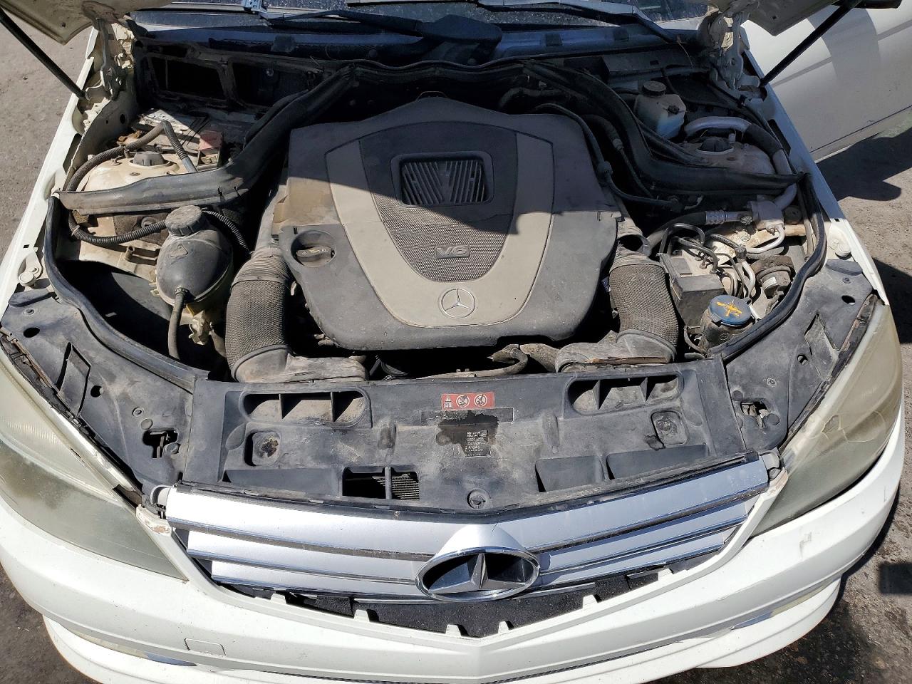 2011 MERCEDES-BENZ C 300 photo 21