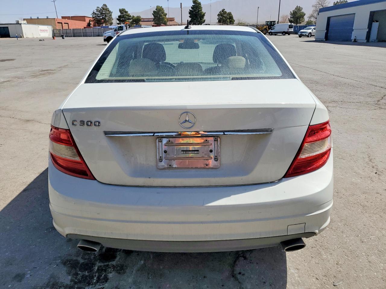 2011 MERCEDES-BENZ C 300 photo 11