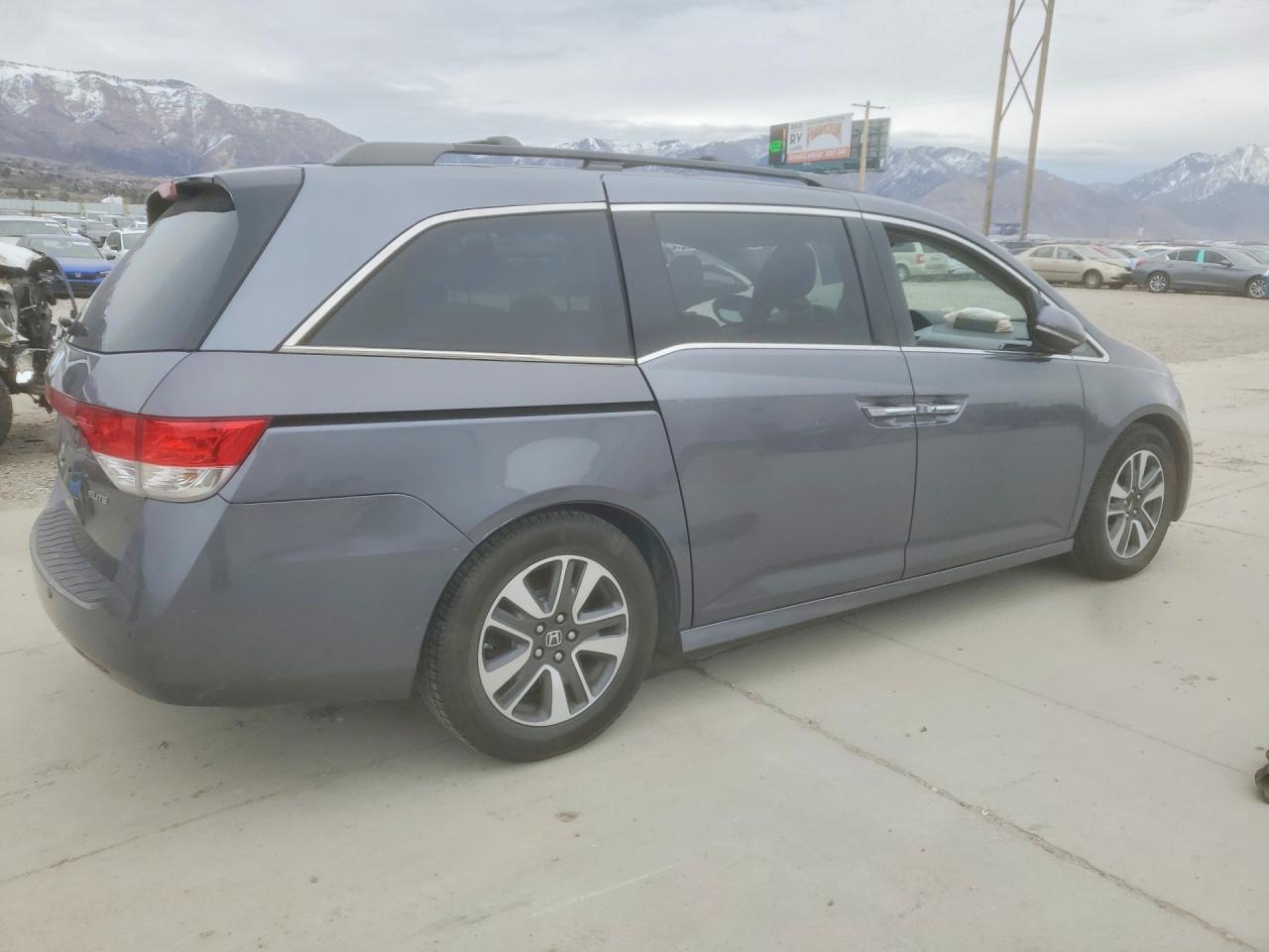 2014 HONDA ODYSSEY TOURING photo 5