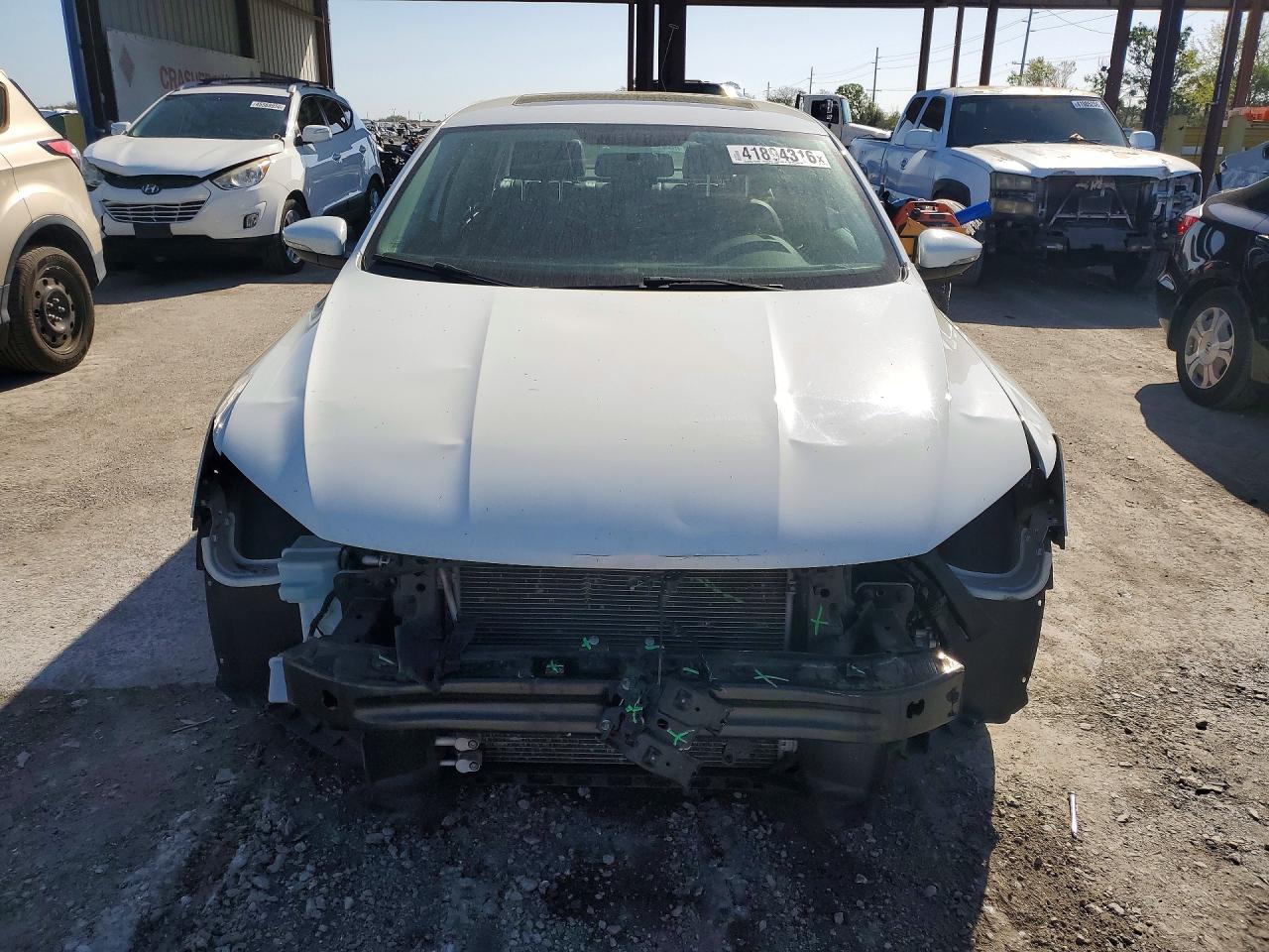 2017 VOLKSWAGEN PASSAT SE photo 9