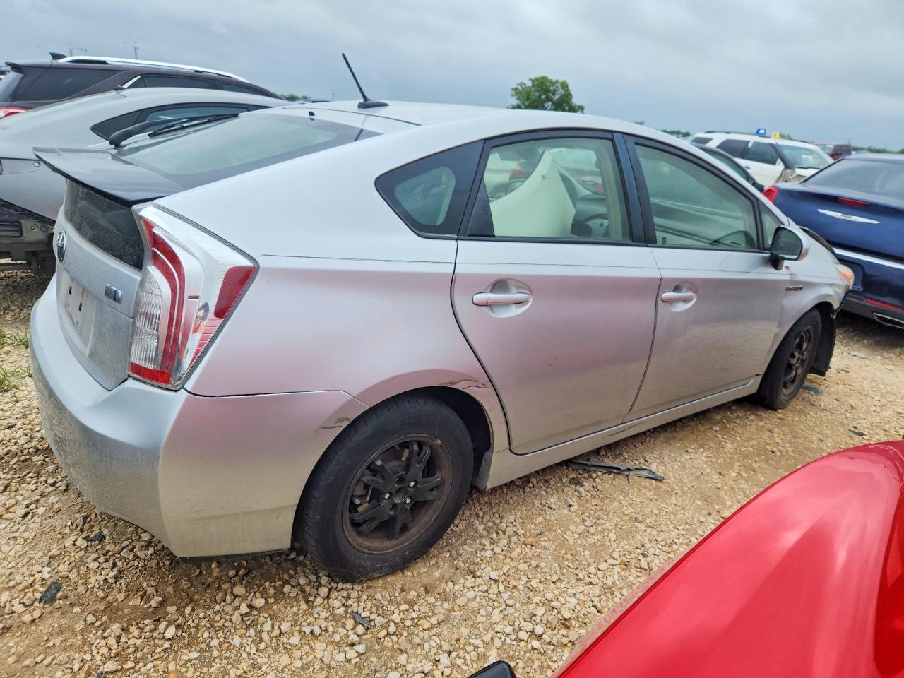 2012 TOYOTA PRIUS FOUR photo 7