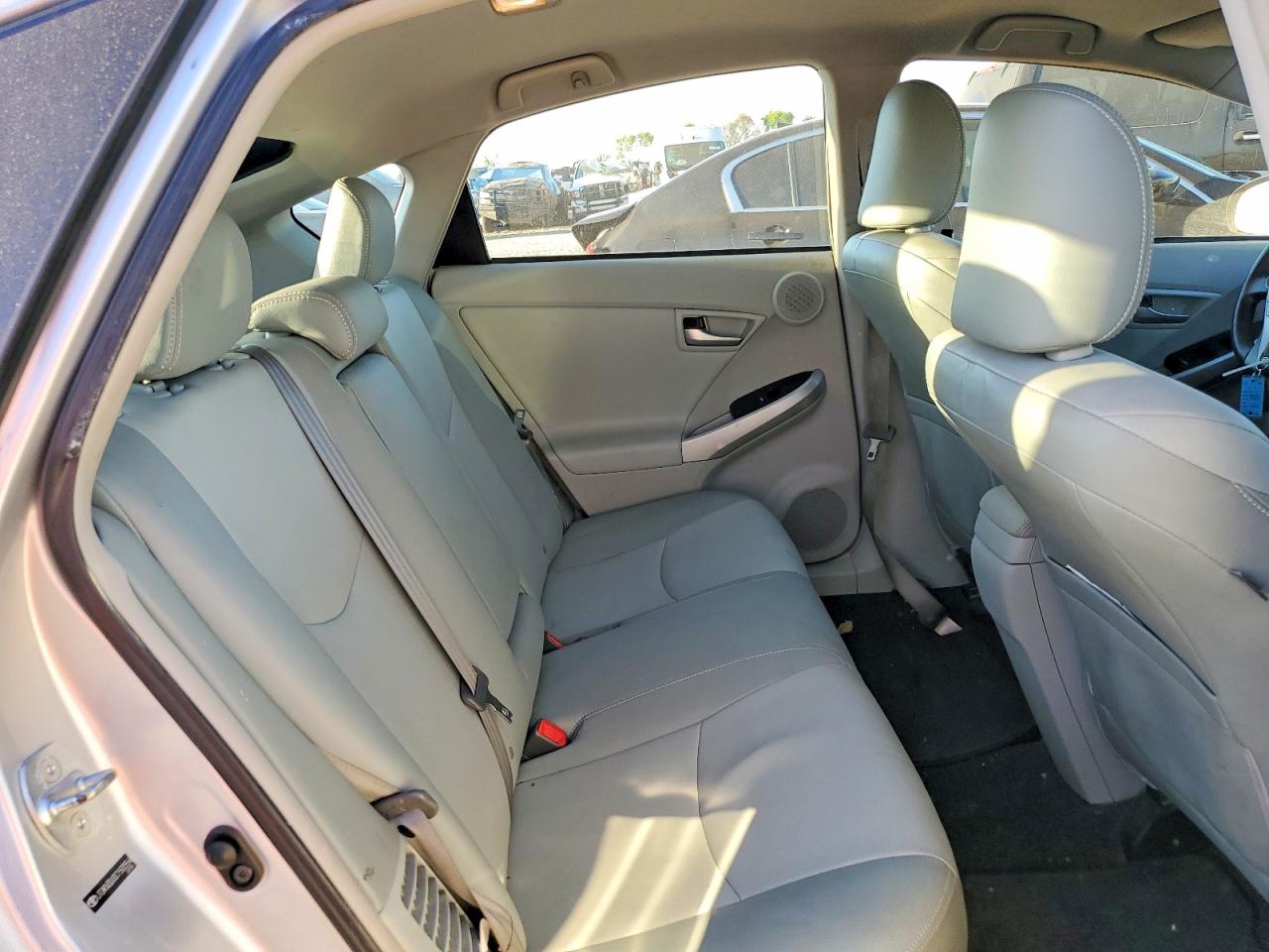 2012 TOYOTA PRIUS FOUR photo 28