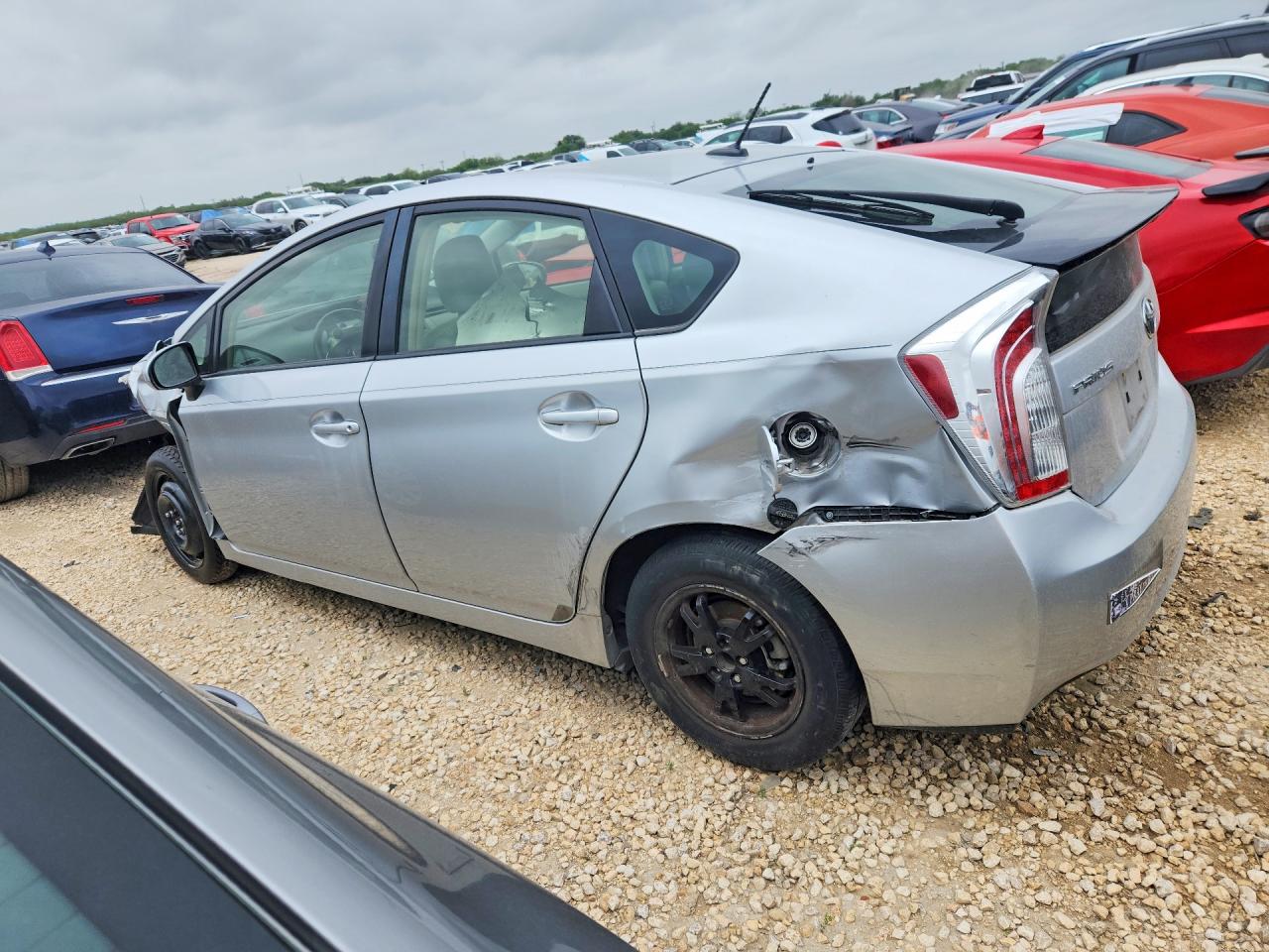 2012 TOYOTA PRIUS FOUR photo 4
