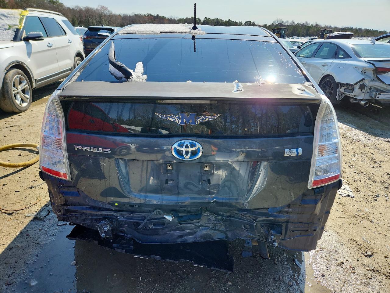 2011 TOYOTA PRIUS photo 11