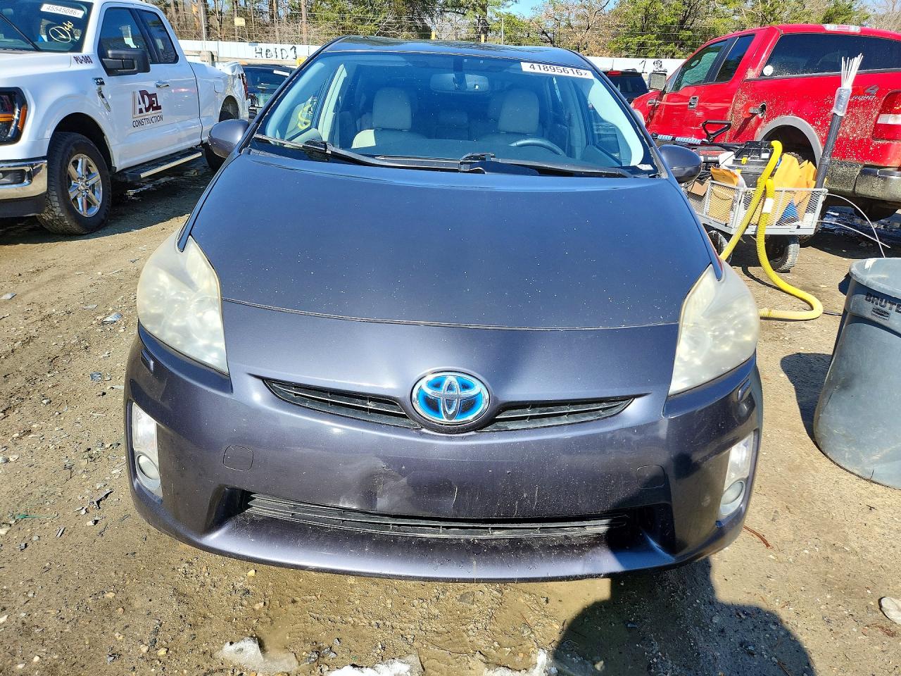 2011 TOYOTA PRIUS photo 9