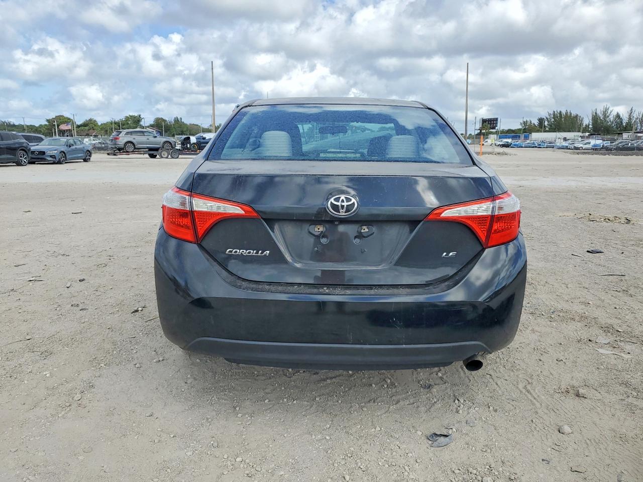 2014 TOYOTA COROLLA LE photo 6