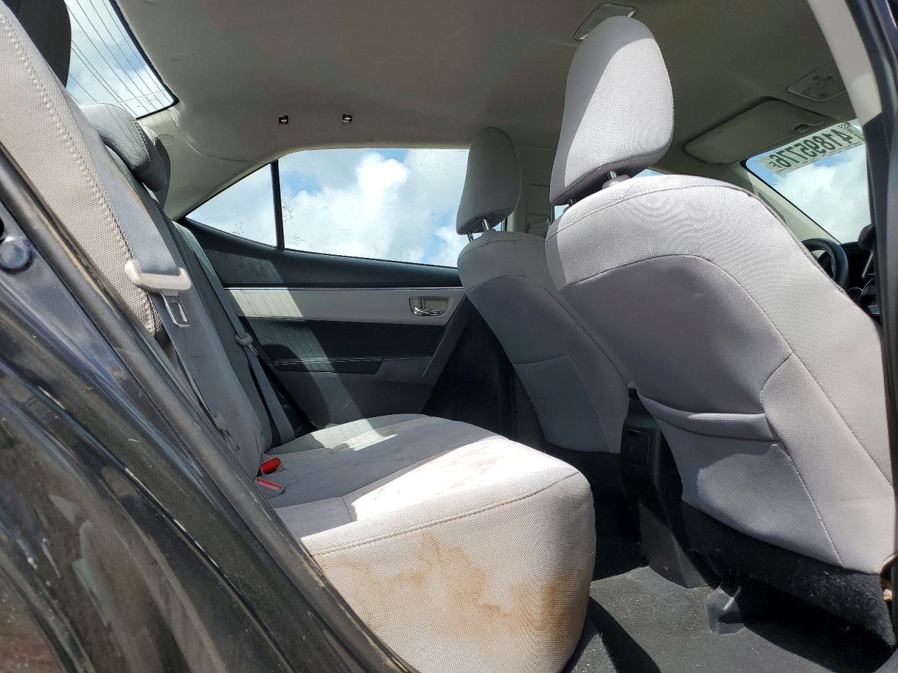 2014 TOYOTA COROLLA LE photo 10