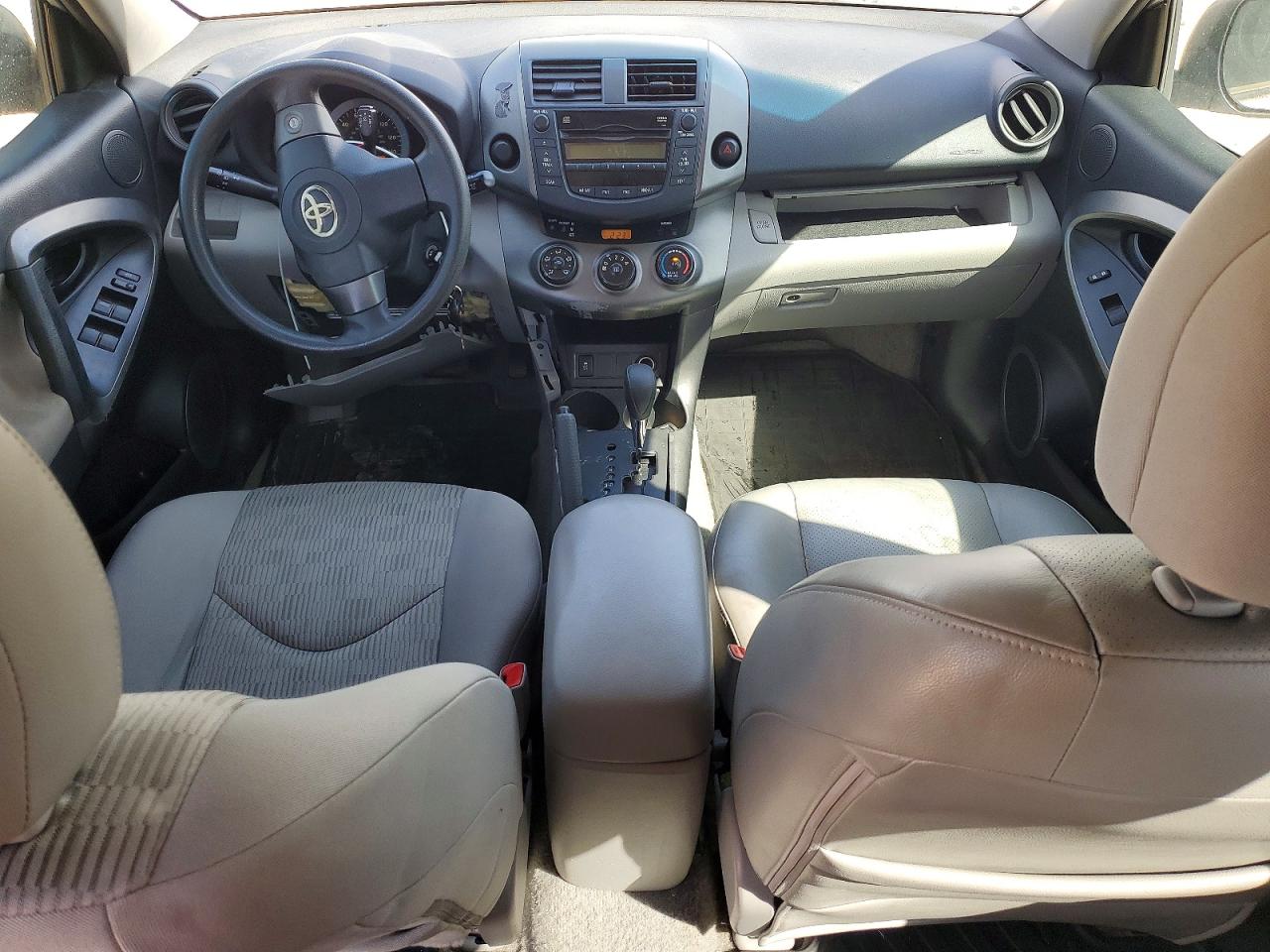 2011 TOYOTA RAV4 BASE photo 22