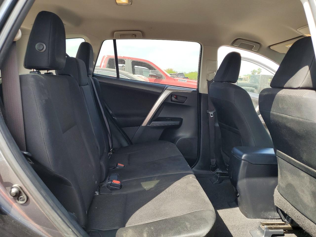 2017 TOYOTA RAV4 LE photo 19