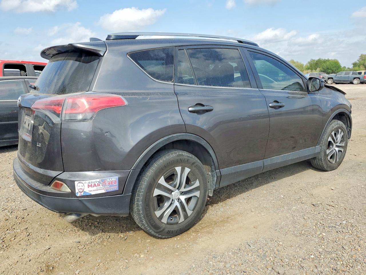 2017 TOYOTA RAV4 LE photo 5