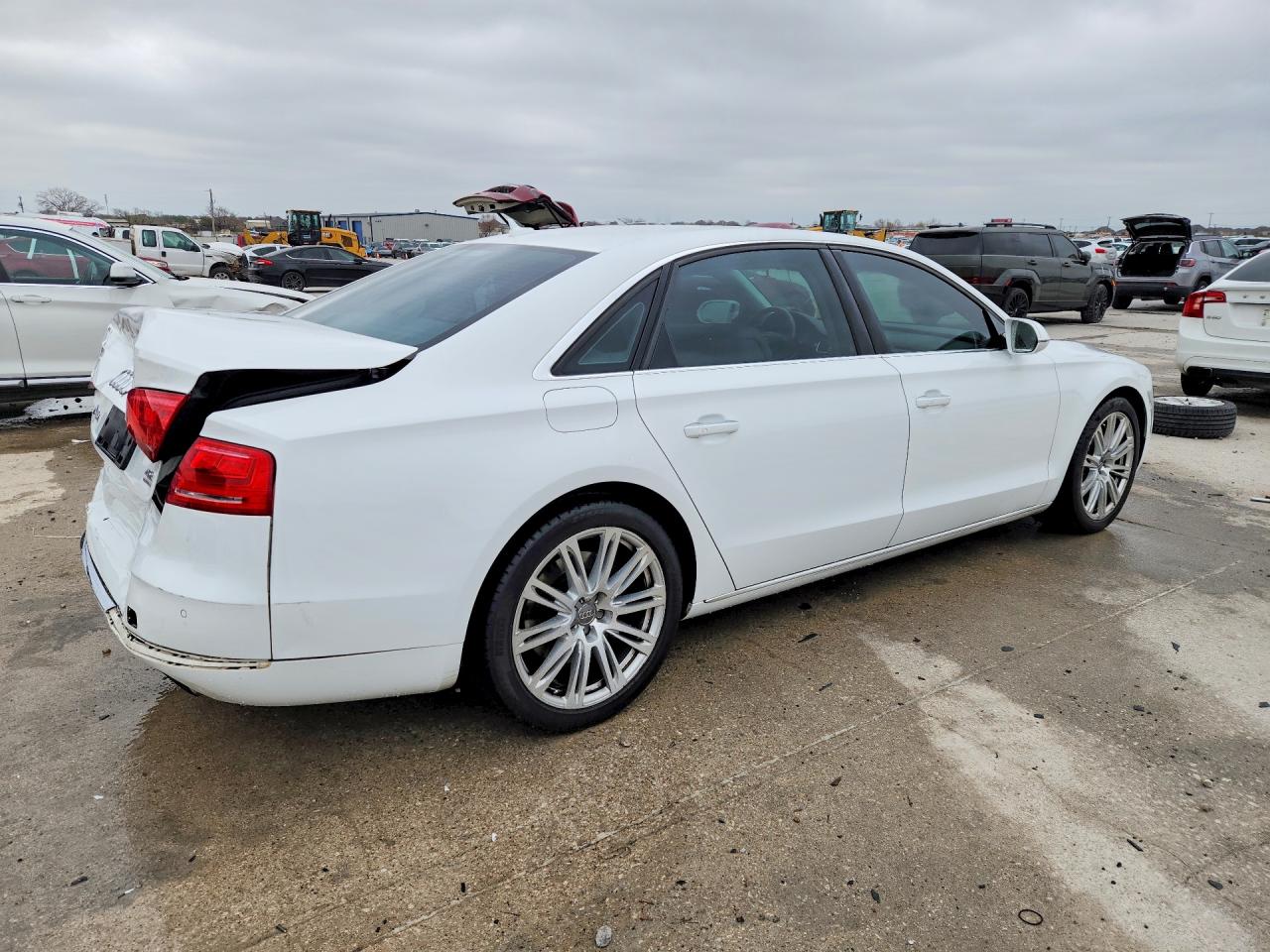 2011 AUDI A8 L QUATTRO photo 3
