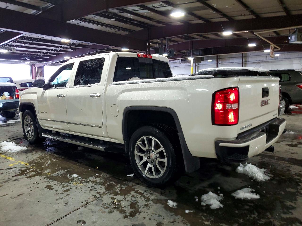 2015 GMC SIERRA K1500 DENALI photo 2