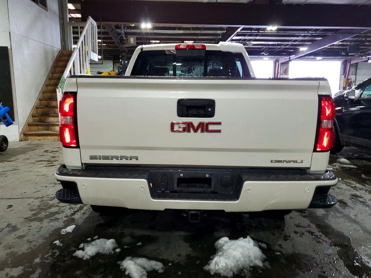 2015 GMC SIERRA K1500 DENALI photo 6