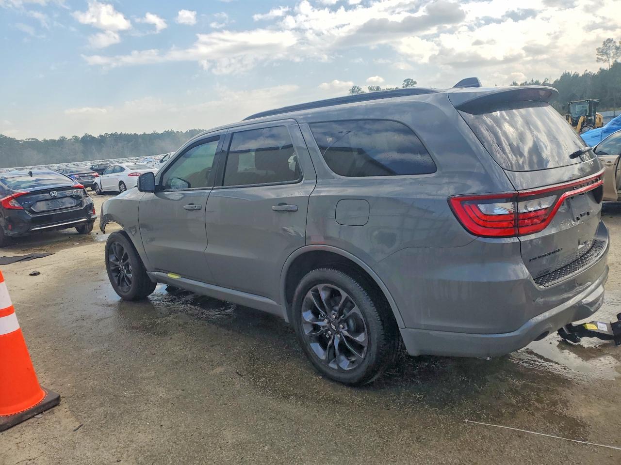 2025 DODGE DURANGO GT photo 3