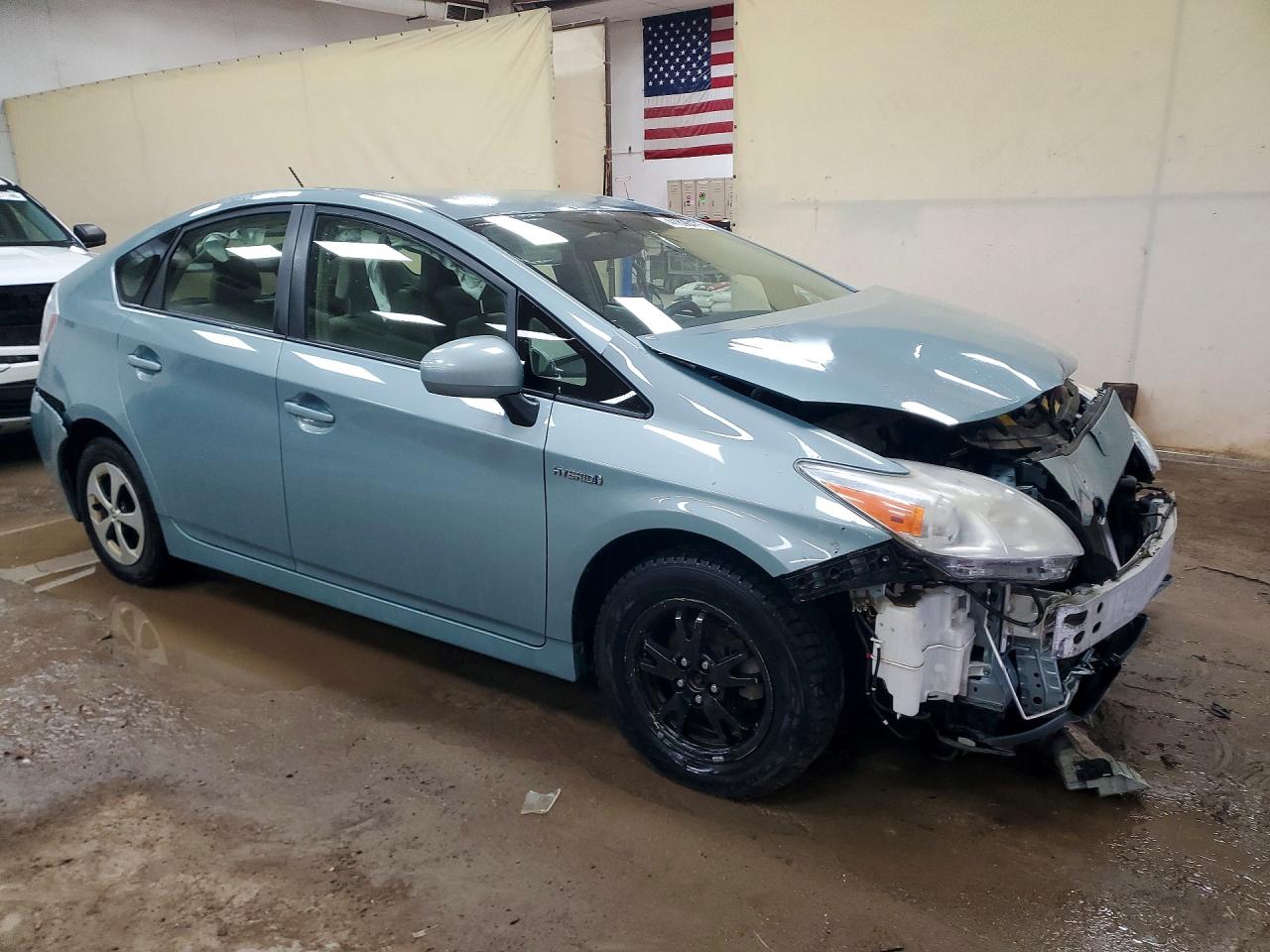 2013 TOYOTA PRIUS THREE photo 7