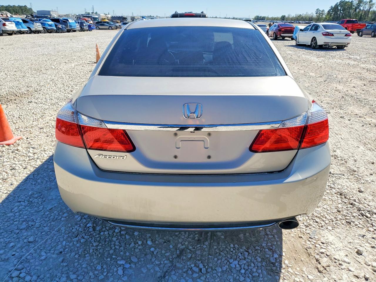 2014 HONDA ACCORD LX photo 11